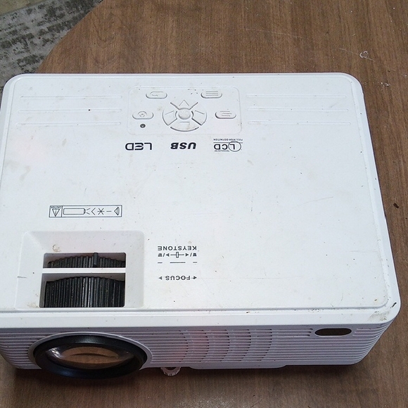 White LED Projector - Picture 2 of 3